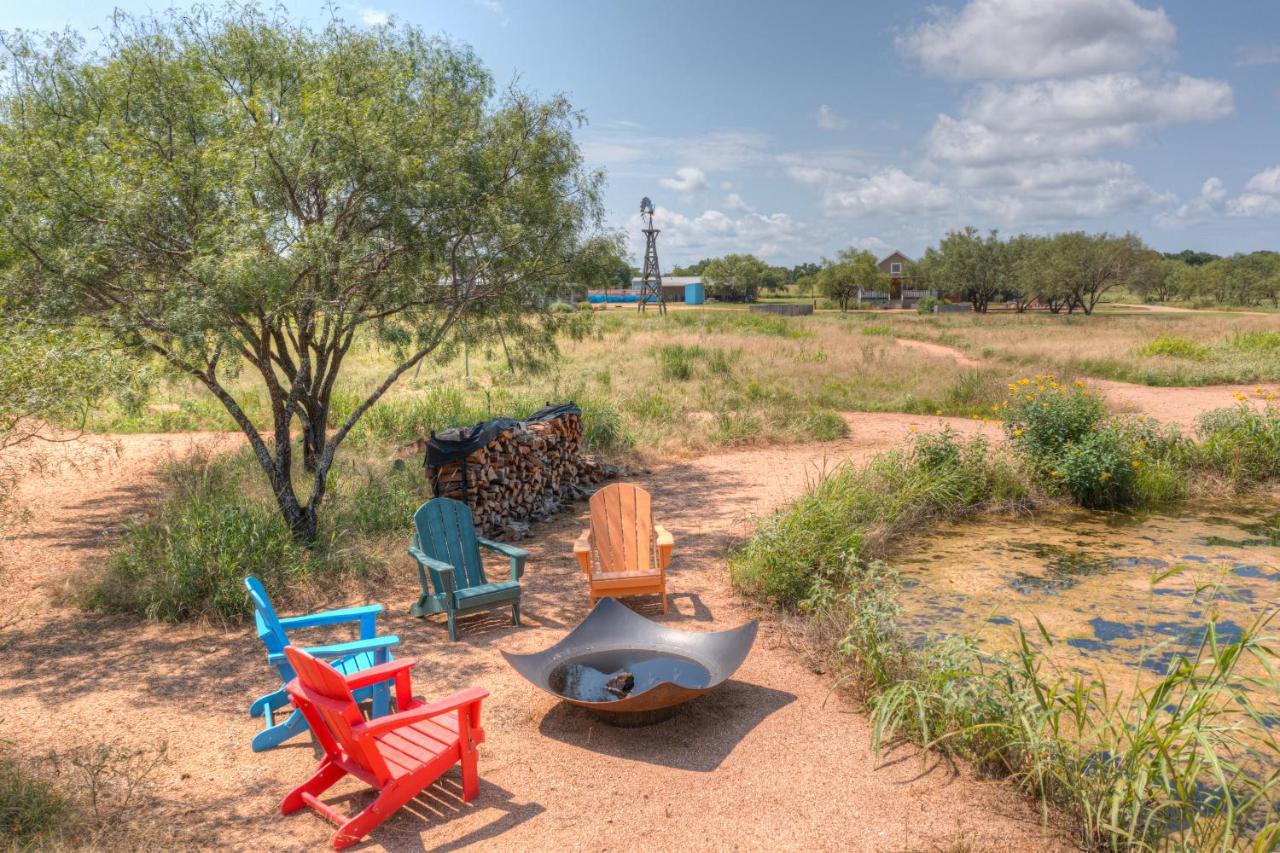 Waylon-Hot Tub And Fire Table! Villa Fredericksburg Bagian luar foto