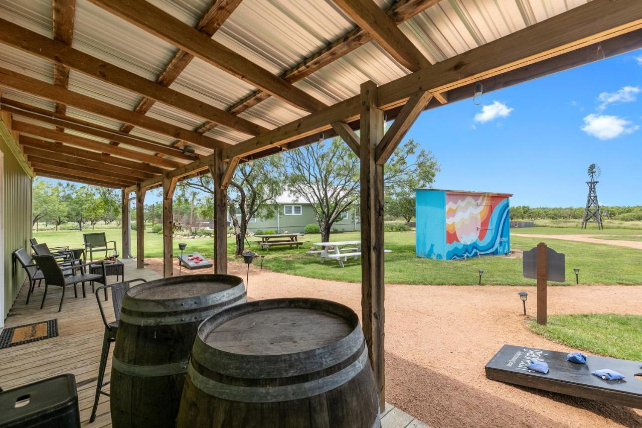 Waylon-Hot Tub And Fire Table! Villa Fredericksburg Bagian luar foto